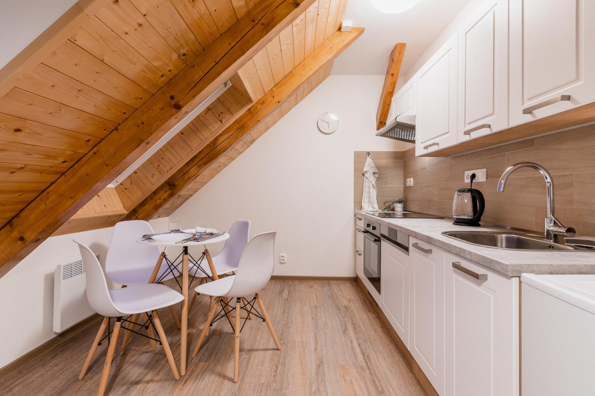 Romanticky Loft Parking U Hlavniho Nadrazi Olomouc Esterno foto
