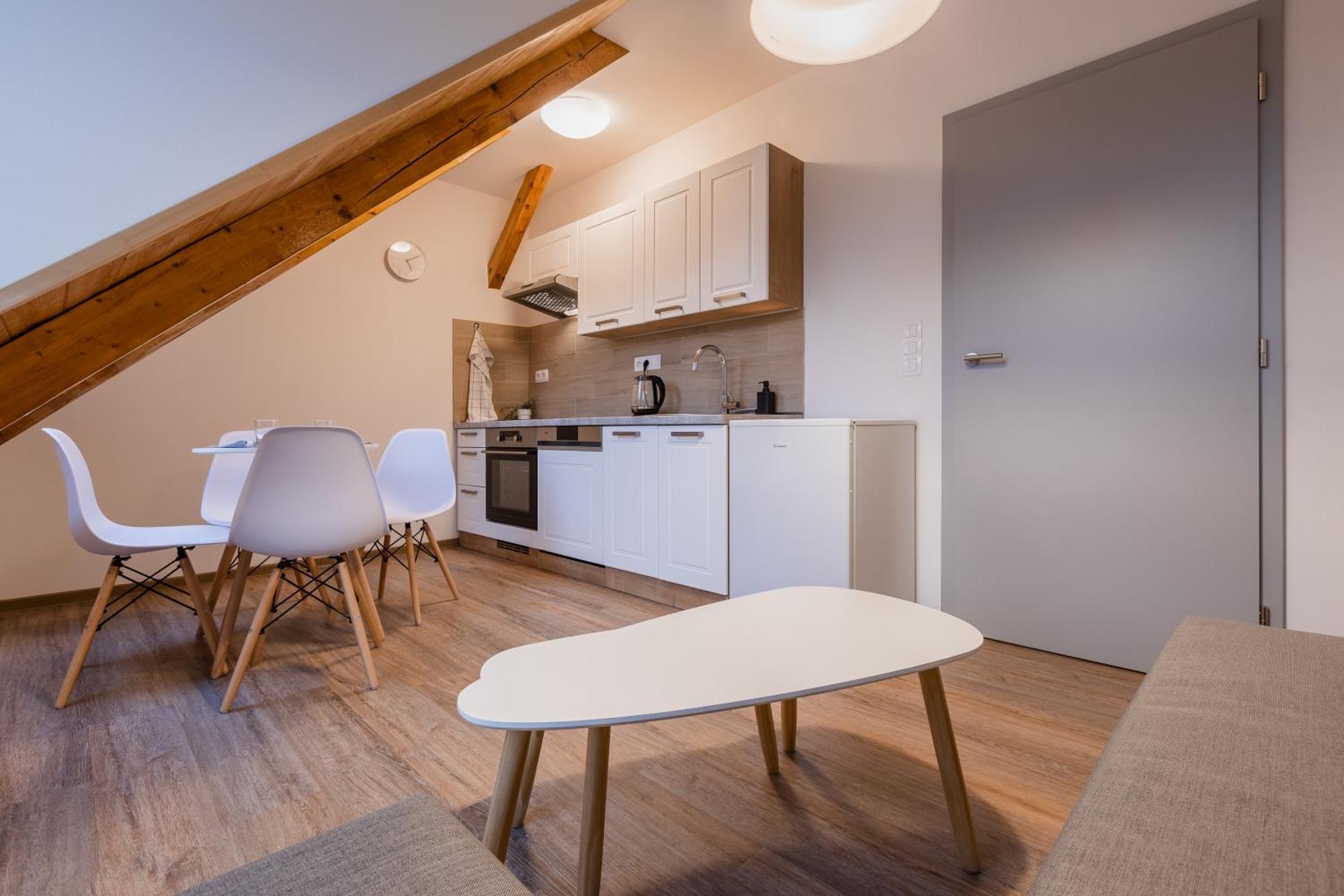 Romanticky Loft Parking U Hlavniho Nadrazi Olomouc Esterno foto